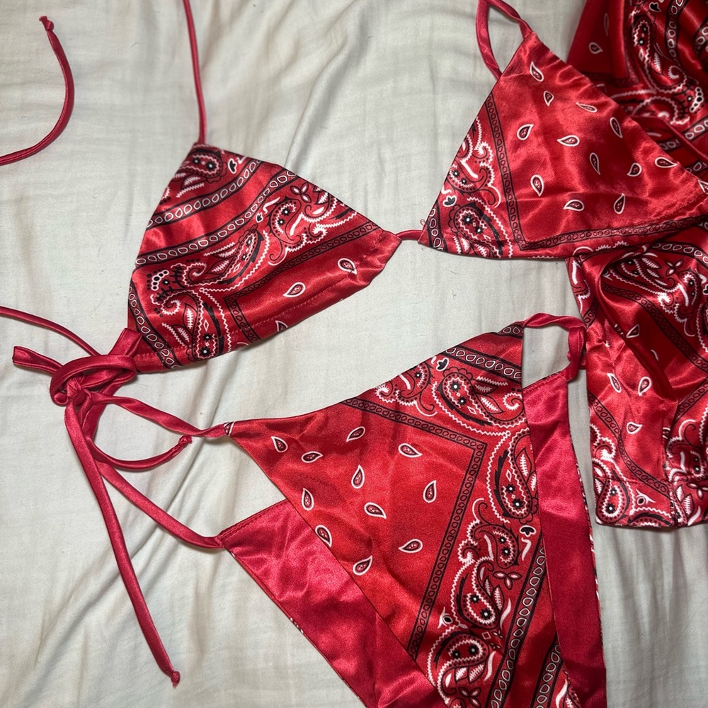 Snoop Dogg x Joyrich Limited Edition - Small/Medium Bikini & Matching Robe